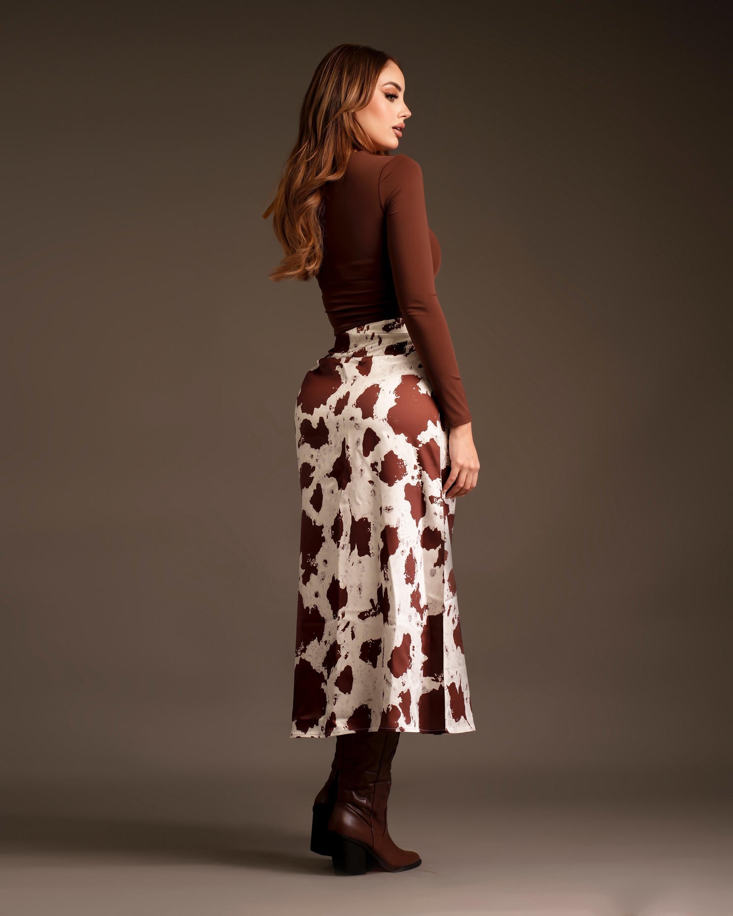 Falda brown stains