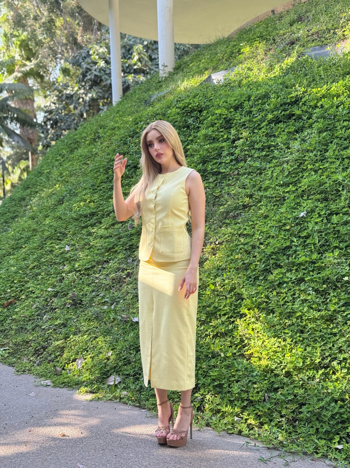 Set yellow