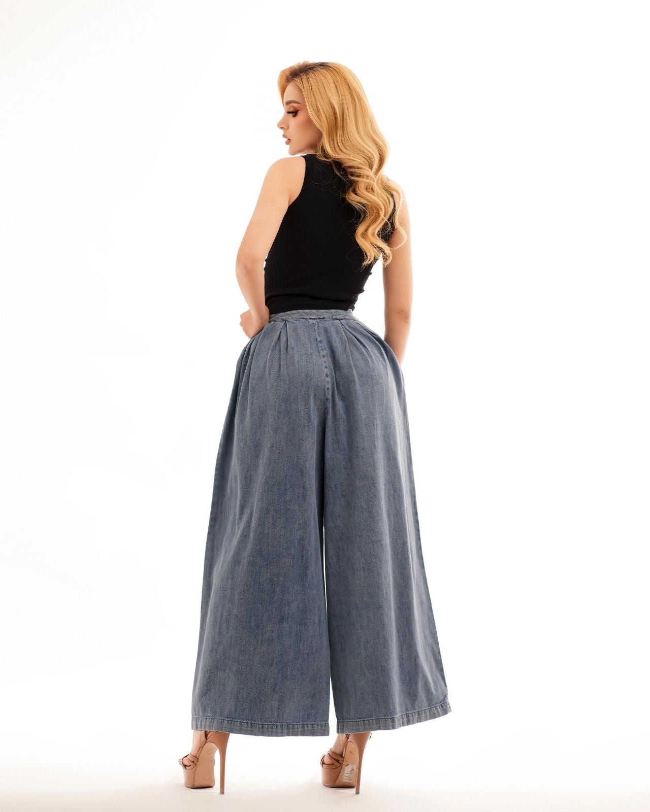 Pantalón ancho