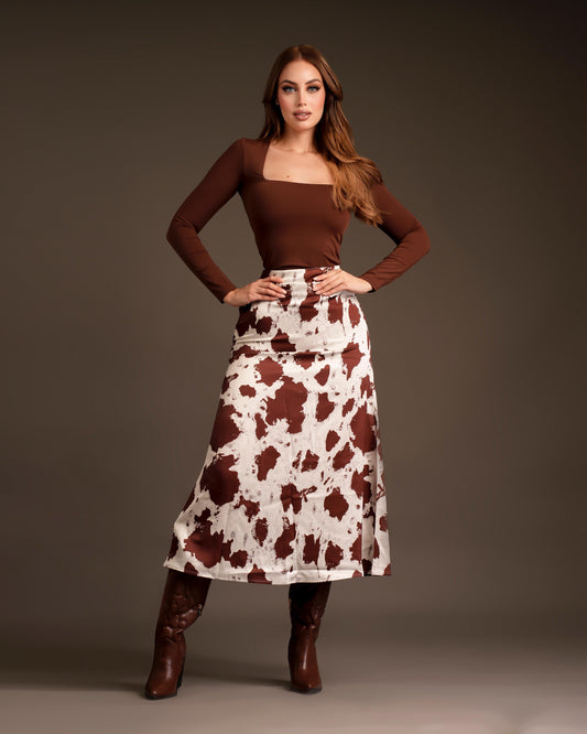 Falda brown stains