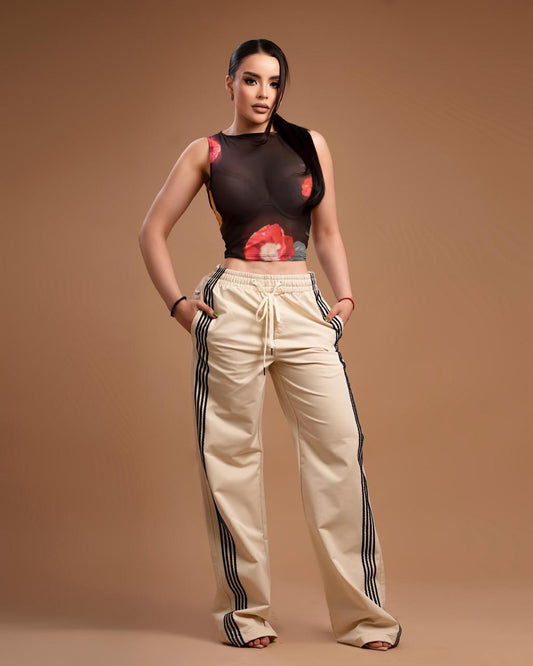 Pantalón beige ancho