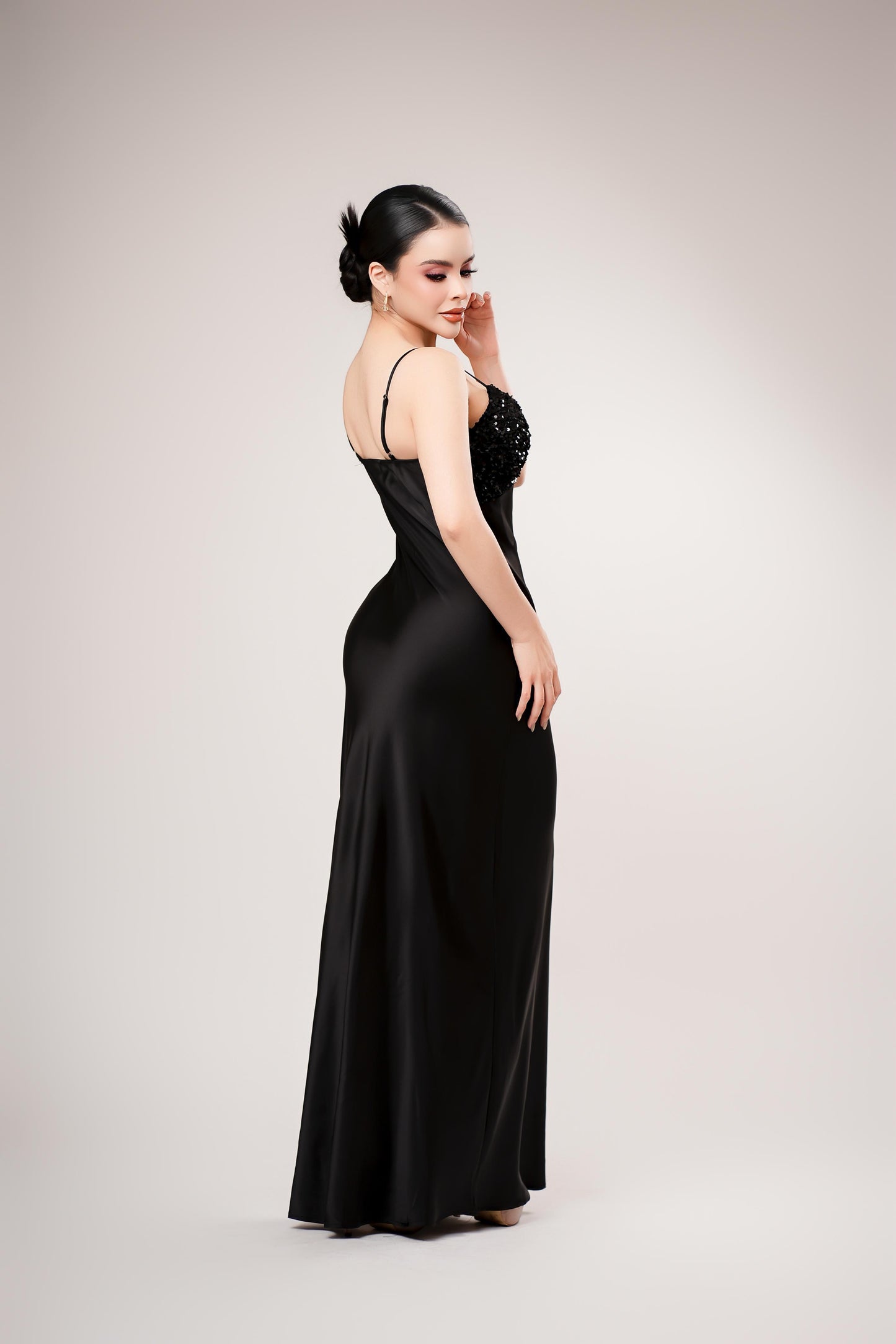 Vestido satin negro