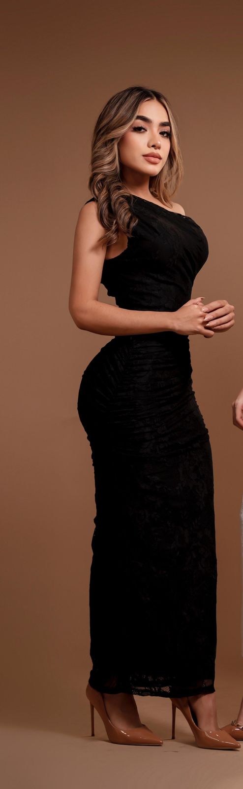 Vestido negro encaje